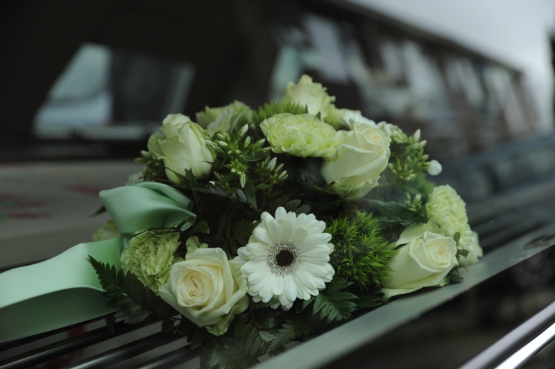 funeraire-OLLIOULES-min_flowers-4839339