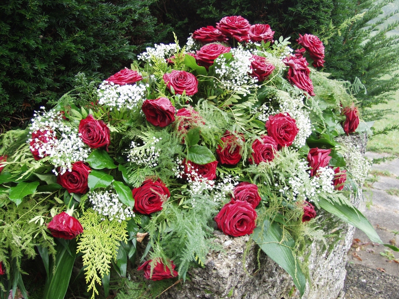 funeraire-OLLIOULES-min_roses-61203